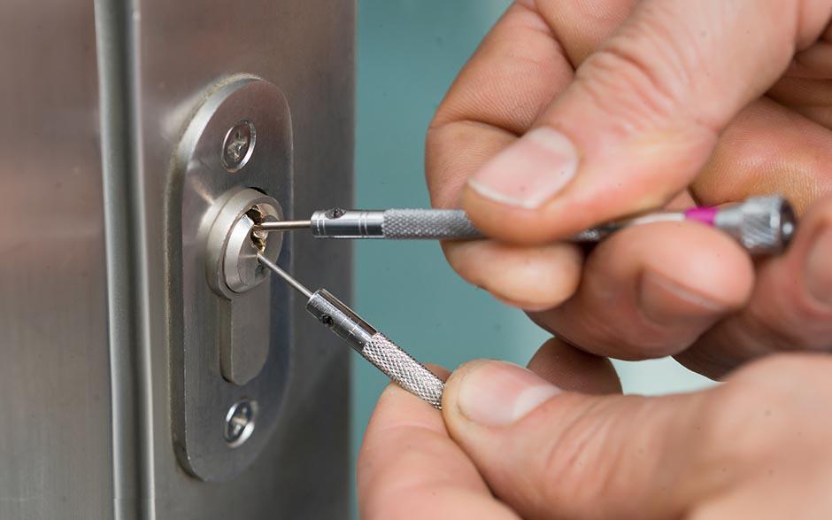 certification d'un serrurier Éragny